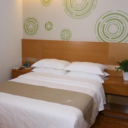 Greentree Inn Macheng Cultural Town Business Hotel Экстерьер фото