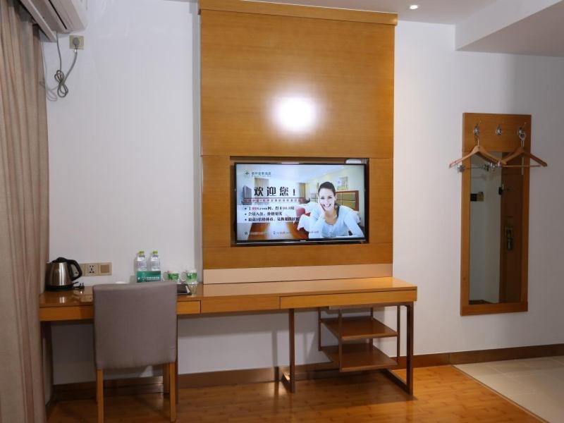 Greentree Inn Macheng Cultural Town Business Hotel Экстерьер фото